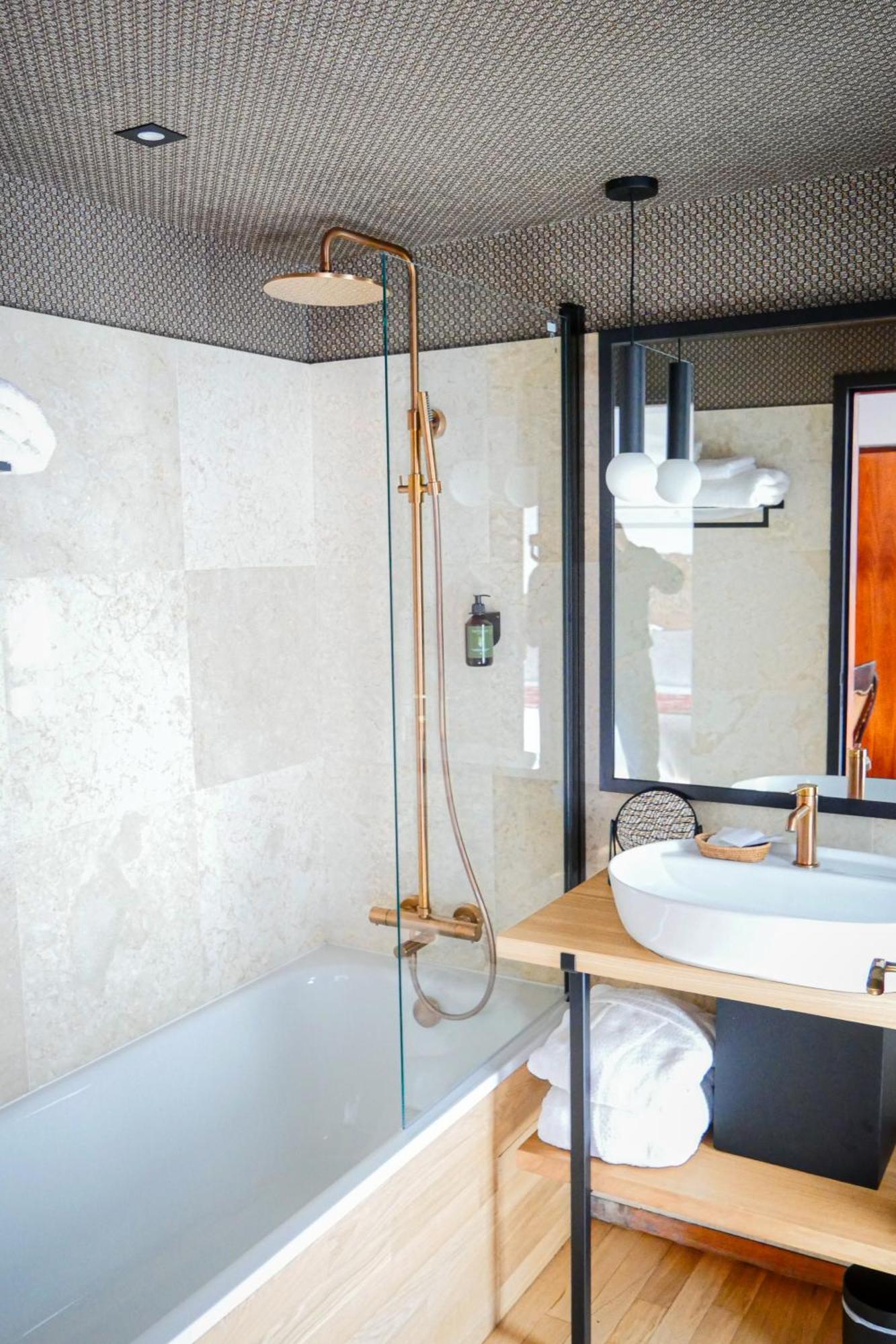 Villa Kerasy Hotel Spa Ван Екстериор снимка